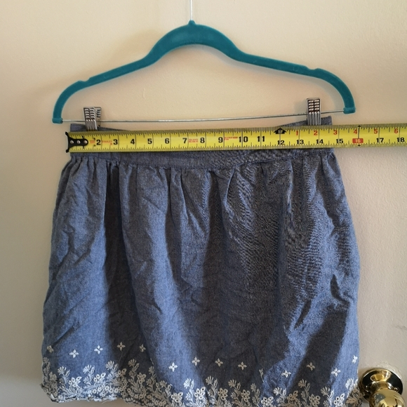 Forever 21 Large eyelet chambray skirt - Picture 8 of 9